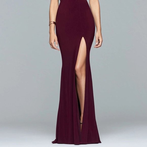Faviana Bordeaux Jersey Off-The-Shoulder Dress - Picture 4 of 6